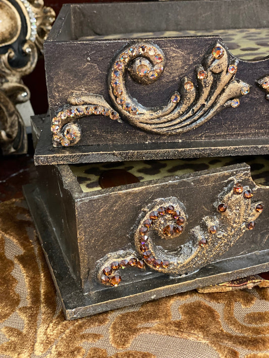 Old World Guest Towel Holder With Crystals And Leopard Towels Bathroom Vanity Accessories