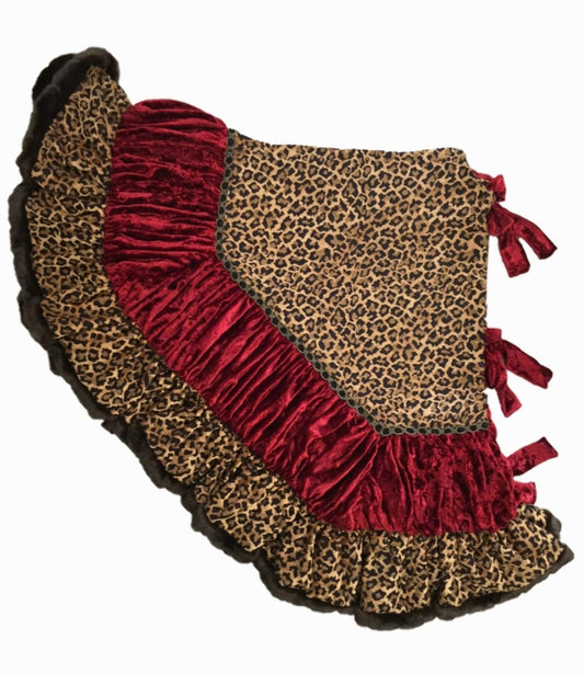Christmas_tree_skirt-leopard-red_velvet-animal_print-reilly_chance_Collection_grande