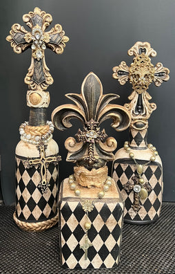 Michelle Butler Tabletop Frame with Harlequin and Fleur de Lis –  Reilly-Chance Collection