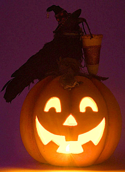 Katherine’s Collection Crow with Pumpkin Tabletop