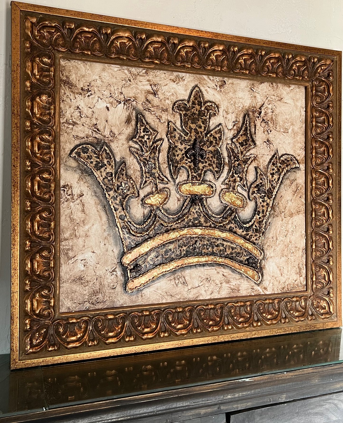 Michelle Butler Designs Leopard Crown Wall Plaque