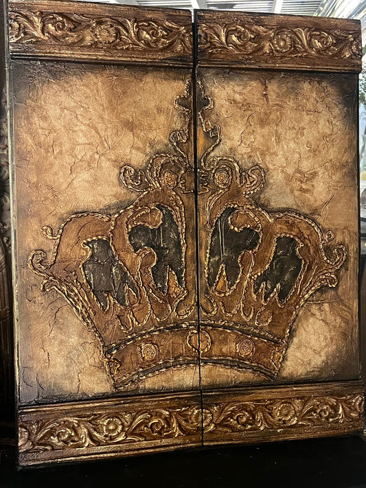 Michelle Butler Designs Set of Two Crown Wall Plaques