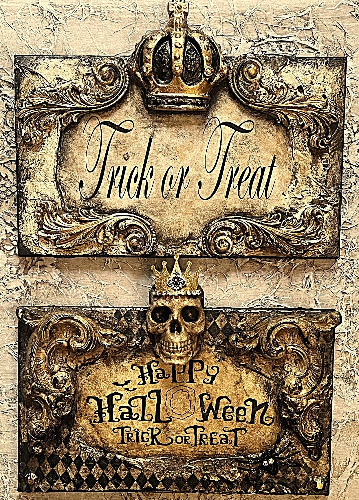 Michelle Butler Trick or Treat and Happy Halloween Plaques
