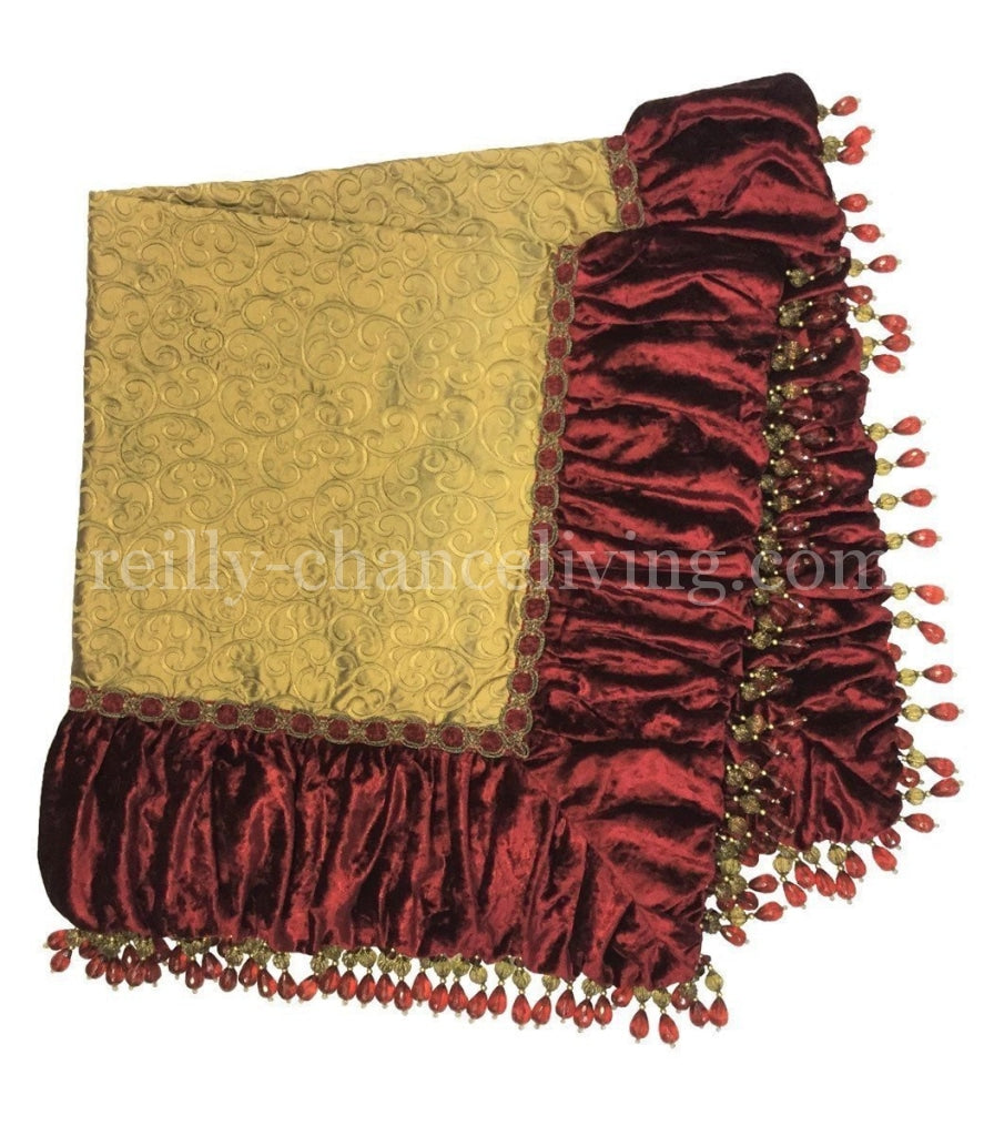 Christmas_table_throw-Christmas_table_square-table_runner-old_world_decor-red_and_gold_table_topper-reilly_chance_collection_grande