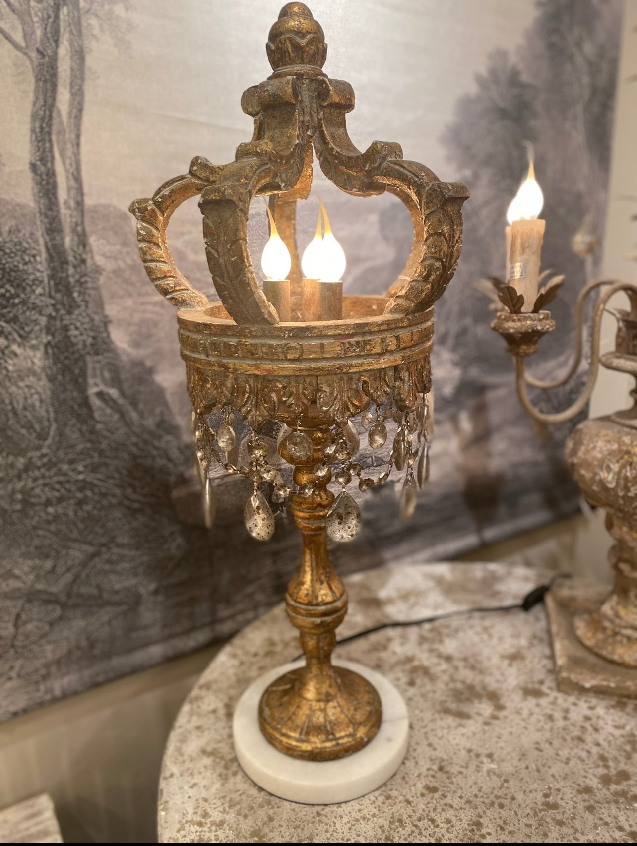 Crown Top Table Lamp
