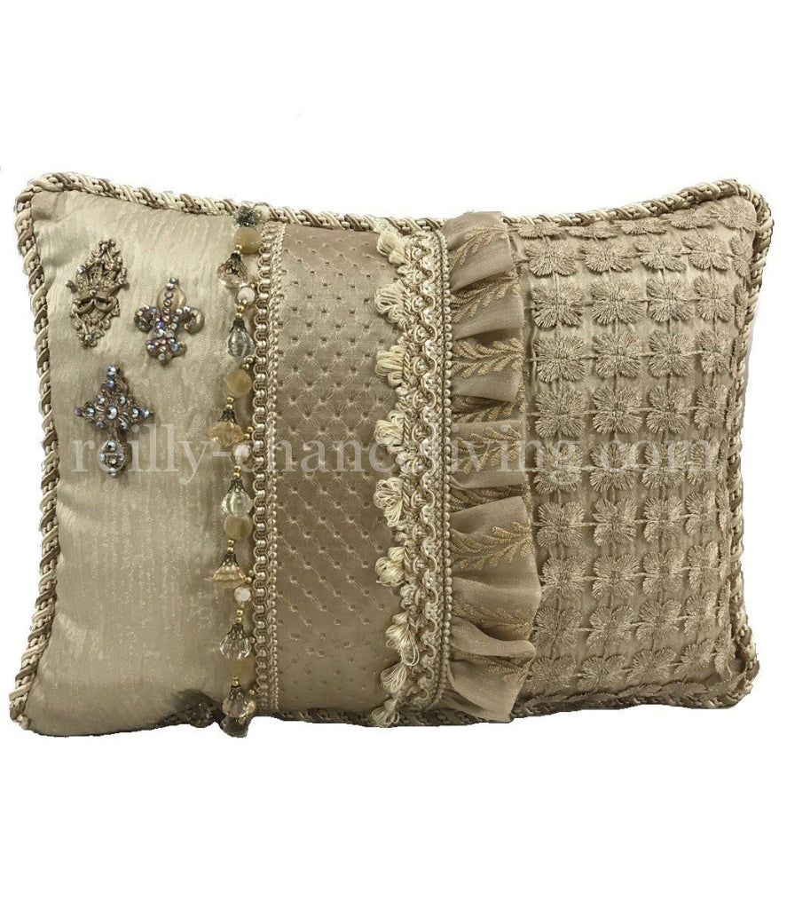 Decorative_pillow-luxury_bedding-neutral_accent_pillow-accent_pillow-home_decor-reilly_chance_collection