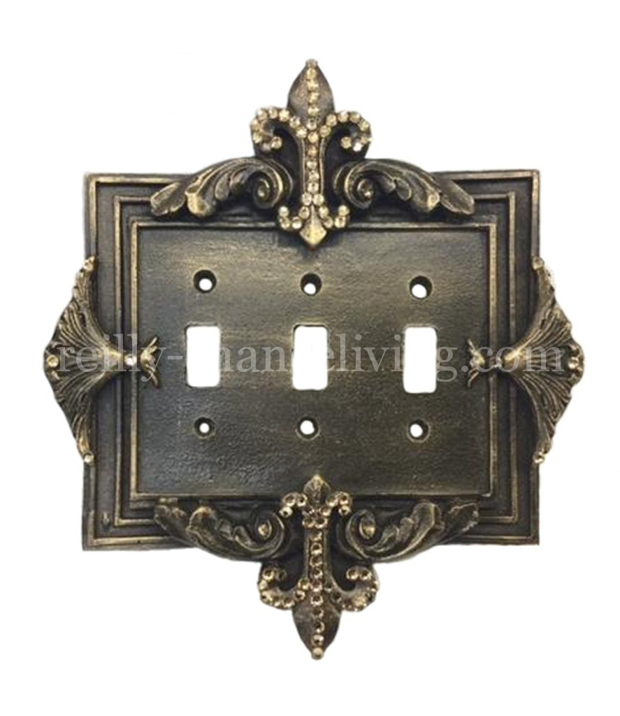 Decorative_switch_plate_covers-swarovski_crystals-fleur_de_lis-triple_flip_switch-sir_olivers-reilly_chance_collection_grande