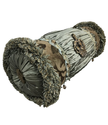 Luxury_Accent_pillow-high_end_accent_pillow-decorative_throw_pillows-pillow_with_jeweled_crown-bolster_pillow-beautiful_pillows-reilly_chance