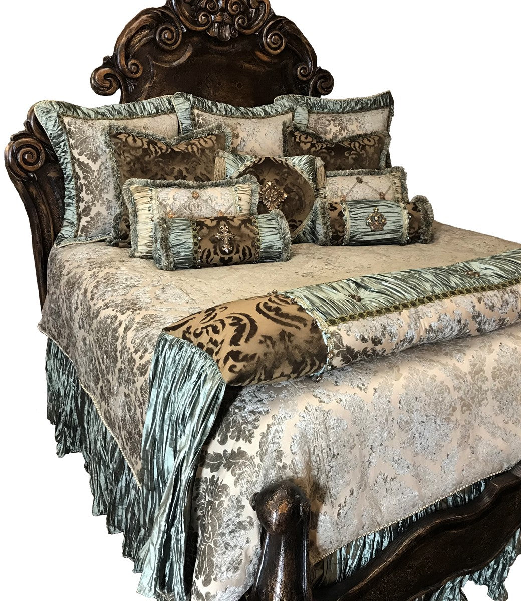 Luxury_bedding-old_world_bedding-designer_bedding-master_bed_sets-reilly_chance_4