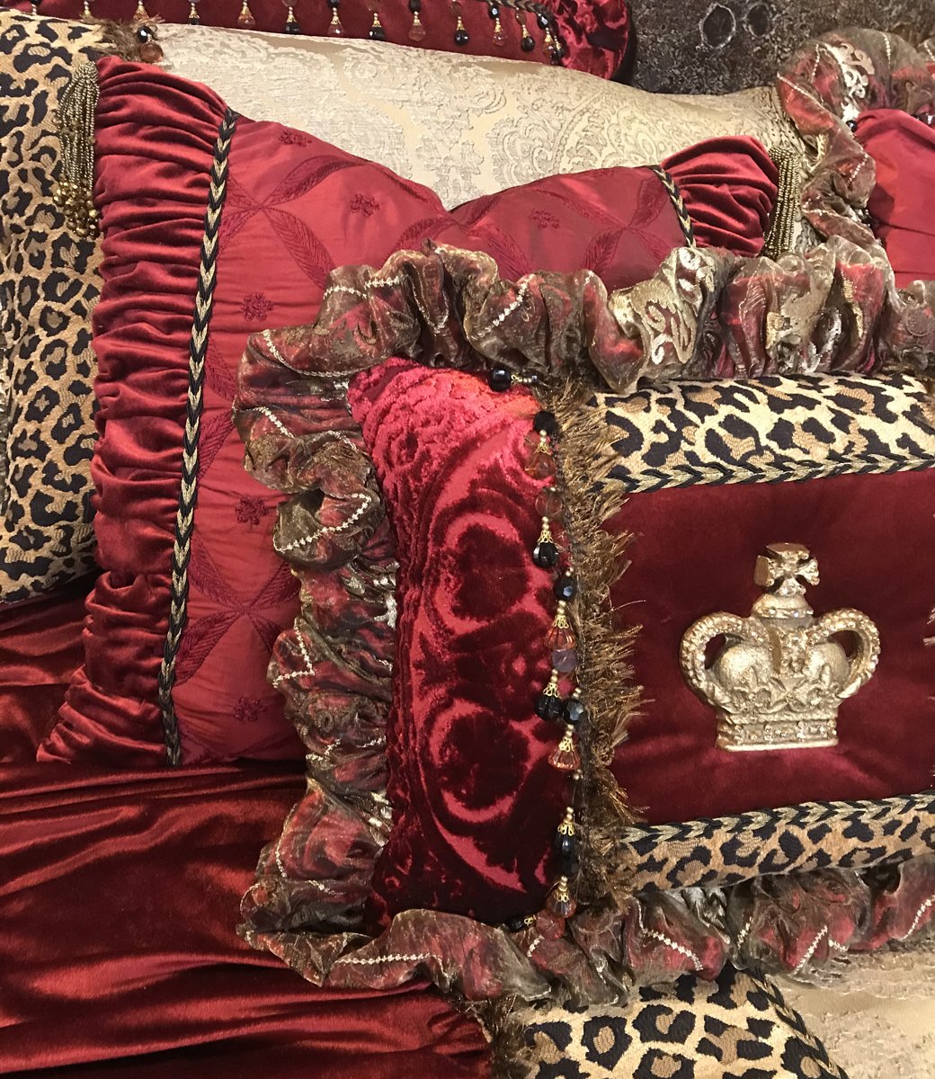 Luxury_bedding-old_world_decor-old_world_bedding-designer_bedding-decorative_pillows-reilly-chance_collection