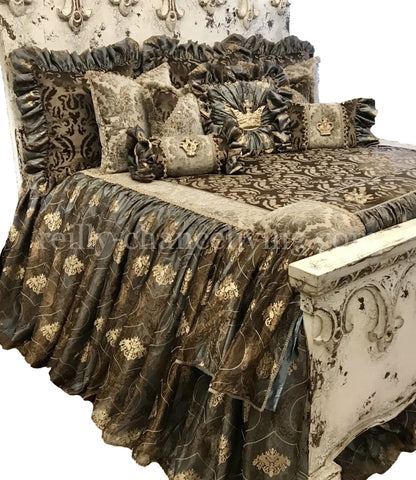 https://reilly-chanceliving.com/cdn/shop/products/Luxury_bedding_collections-designer_bed_sets-opulent_bedding-blue_bedding-high_end_bedding-reilly_chance_large.jpg?v=1628464848