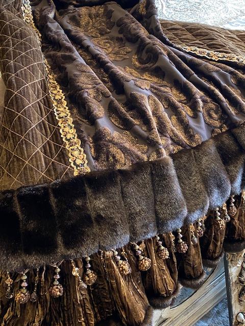 Luxury_throw-designer_throw-Old_world_style_throw-chocolate_brown_chenille_throw-reilly_chance