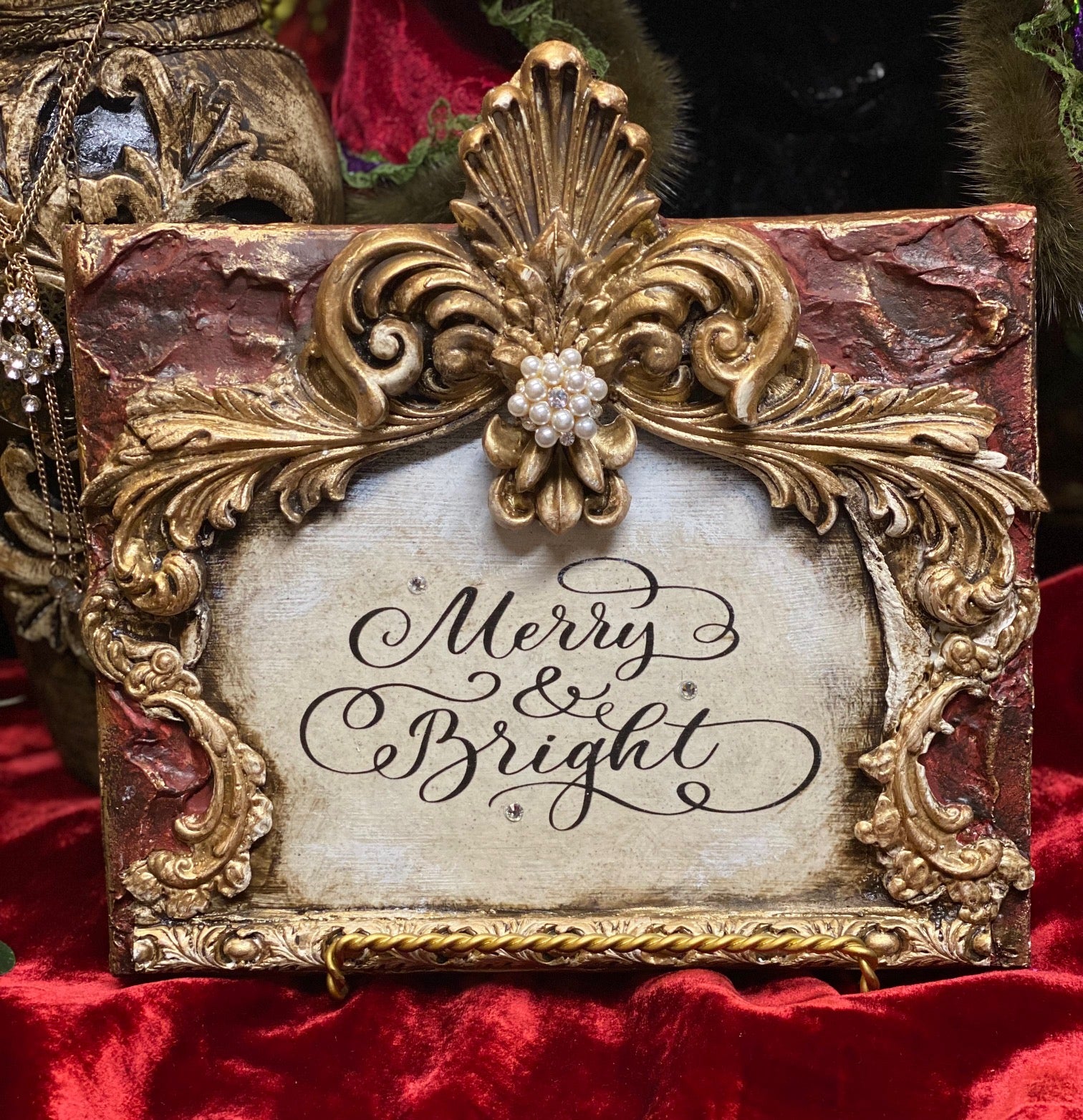 Michelle Butler Christmas Plaque Merry & Bright Vintage Red
