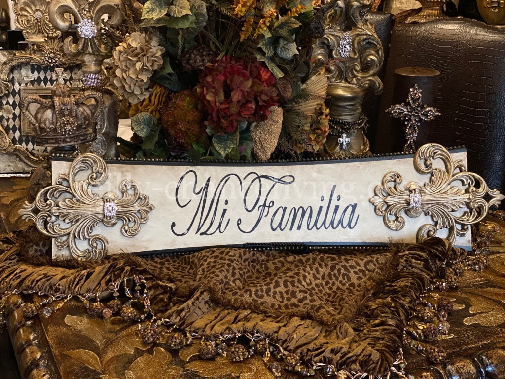 Michelle_Butler_Mi_Familia_plaque-Michelle_Butler_plaques-decorative_picture_frames-country_french_decor_picture_frames-reilly_chance