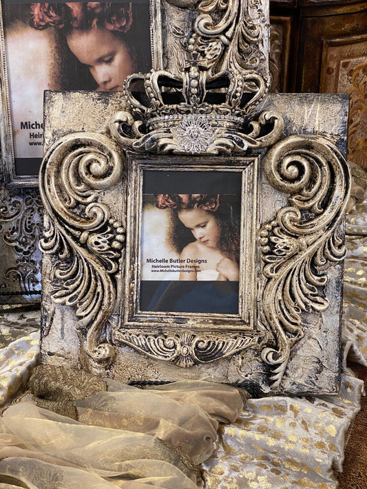 Michelle_Butler_table_top_frames_with_crown-old_world_picture_frames-decorative_picture_frames-heirloom_picture_frames-reilly_chance