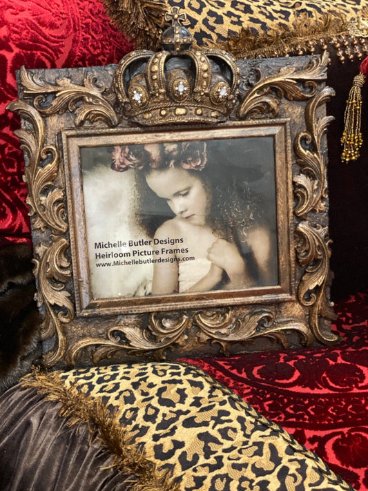 Michelle_Butler_table_top_frames_with_crowns-old_world_picture_frames-decorative_picture_frames-heirloom_picture_frames-reilly_chance