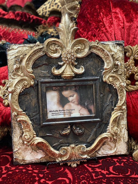 Michelle_Butler_table_top_frames_with_fleur_de_lis-old_world_picture_frames-decorative_picture_frames-heirloom_picture_frames-reilly_chance
