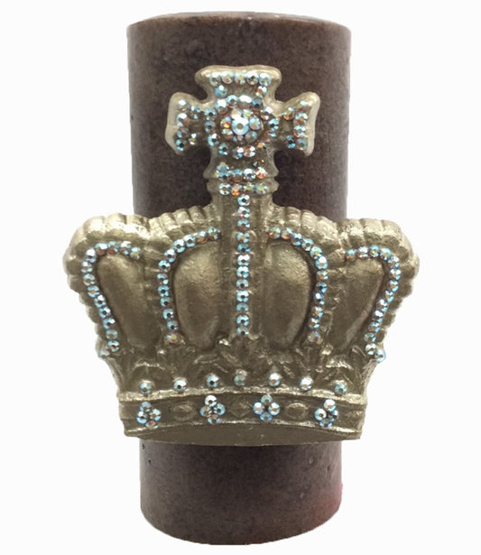 Triple_scented-hand_poured_candle-light_brown-fresh_linen_scent-4x9-champagne_jeweled_crown-decorative_candles-sir_olivers-reilly_chance_collection