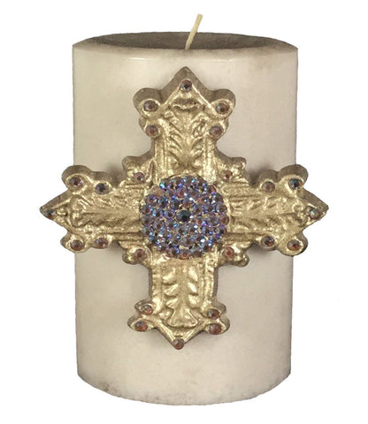 Triple_scented_candle-red-4x6-pomegranate_swarovski_jeweled_cross-sir_olivers-reilly_chance_collection_38026862-95ee-42e3-8f34-f2a8b124d36e_grande
