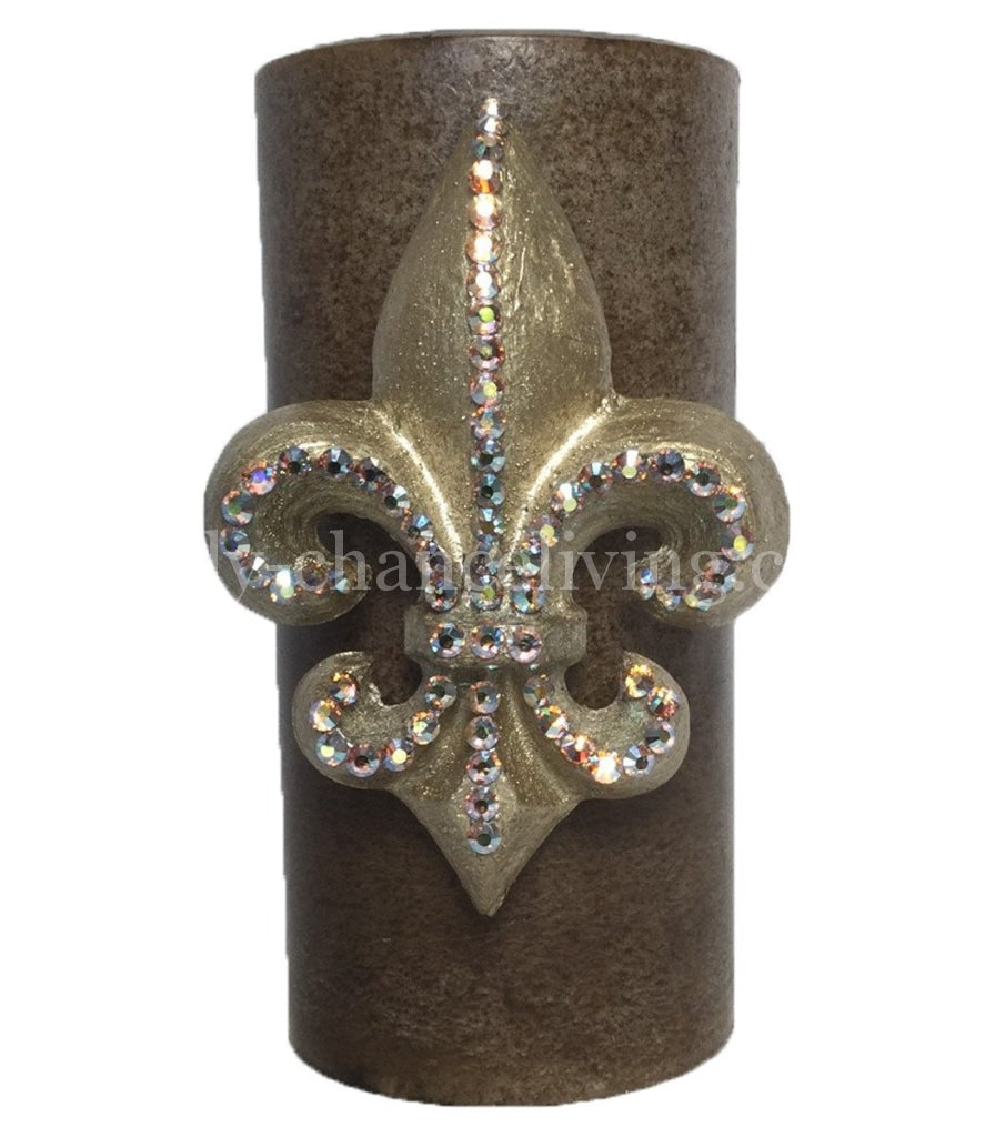 Triple_scented_decorative_candle-3x6-light_brown-fresh_linen-champagne_jeweled-fleur_de_lis-sir_olivers-reilly_chance_collection