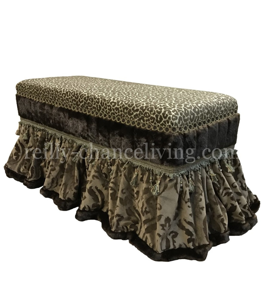 Old World Style Upholstered Bench Aristocat